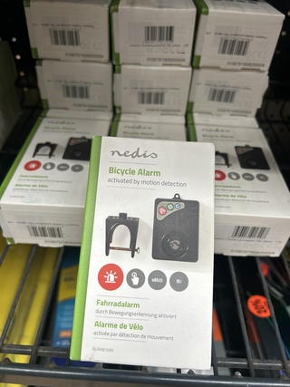 16x Partij elektronica w.o. slimmer stekkerdoos W.o. Nedis, Qnect, Dli