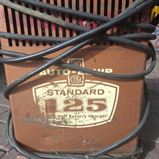 Nostalgische acculader Auto equipe , Standard 125