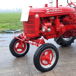 Oldtimer tractor Farmall Mc Cormick, Super A, bouwjaar 1948