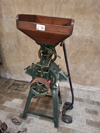 Nostalgische maalmolen met bascule, Diamant-SILEX