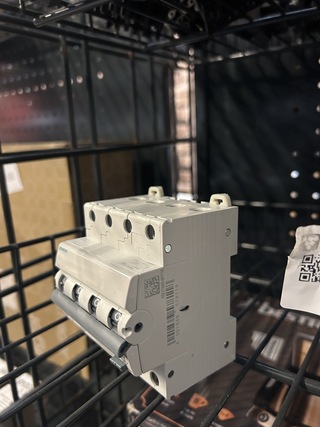 7x Aardlekautomaat 16A 30mA B-kar 3P+N Siemens, 5SU13466FP16