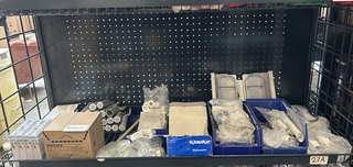 Partij installatietechniek accessoires w.o. verlichting W.o. Phillips,