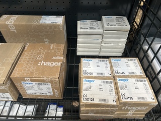 40x Meterkast accessoires w.o. zekeringen, houders W.o. Hager