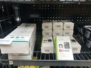 16x Partij elektronica w.o. slimmer stekkerdoos W.o. Nedis, Qnect, Dli