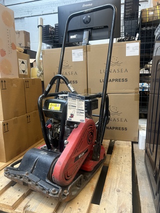 Trilplaat met Honda GX160 benzine motor