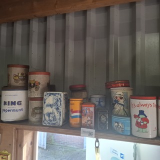 Partij nostalgische bewaarblikken