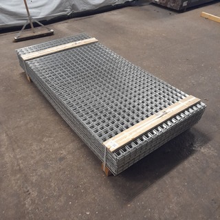 Ca. 50x Gegalvaniseerde gaasmat, Afmeting 90×180 cm, maaswijdte 5×5 cm