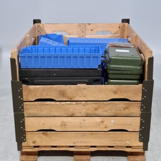 Magazijnbakken en koffers