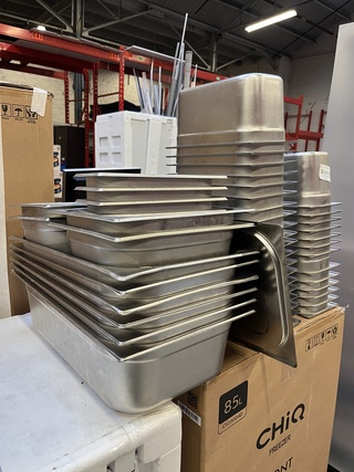 46x Gastronoombak met diverse deksels