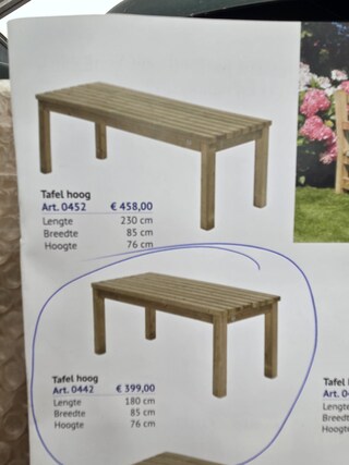 Houten buitentafel Talen
