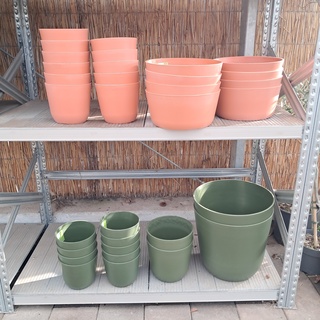 Ca. 32x Kunststof bloempot, TS Collection