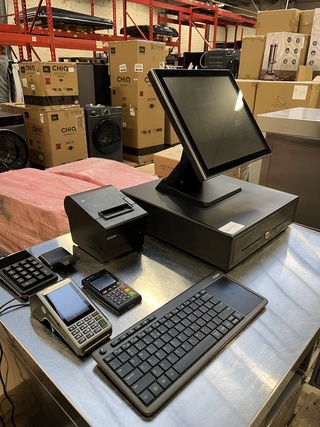 Kassasysteem met o.a. pinapparaat, kassalade, bonnenprinter, scherm