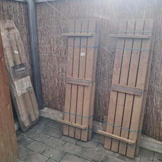 3x Tuinbank, O.a. Hillhout