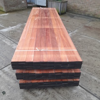 Ca. 50x Hardhouten vlonderplank, 2,7 x 9,5 x 350 cm
