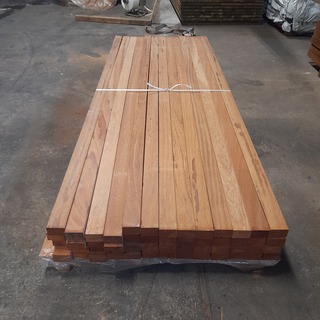 Ca. 52x Hardhouten regel, 4,5 x 7 x 245 cm