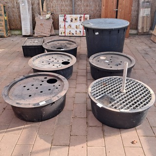 7x Kunststof waterbak, O.a. Ubbink