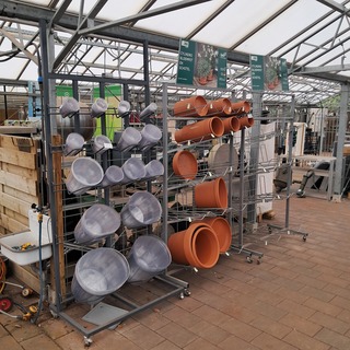 3x Verrijdbare stelling met inhoud