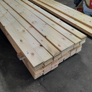 Ca. 38x Grenen vloerdeel met mes en groef, 2,1 x 14,7 x 510 cm