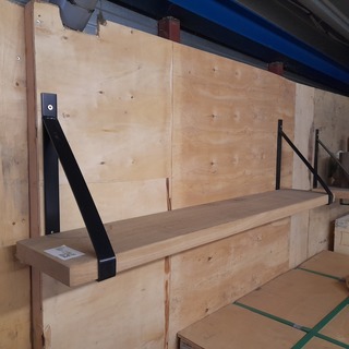 Wandplank met stalen dragers, Afmeting plank ca. 20×110 cm