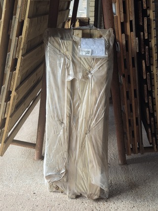 Afdak met steun Hillhout