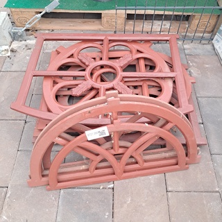 Ca. 10x Stalen raamwerk