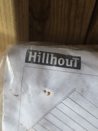 Afdak met steun Hillhout