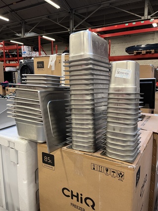 46x Gastronoombak met diverse deksels