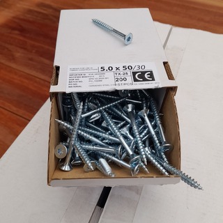 Ca. 10x Doos spaanplaatschroeven, 5.0 x 50 mm