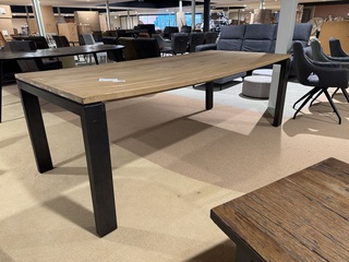 Eettafel, licht bruin + zwart