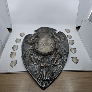 Schuttersschild met 10x gewonnen embleem