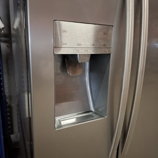 Amerikaanse koelkast  Hisense, RS695N4IC1