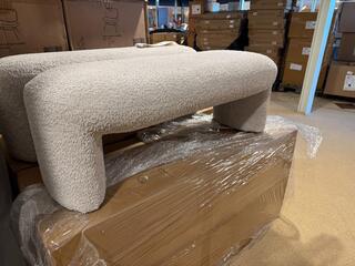 Bankje Home bound by KY, Jill, zand