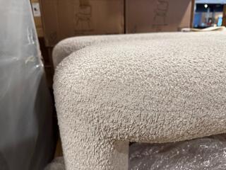 Bankje Home bound by KY, Jill, zand