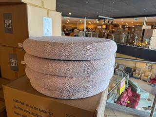 Poef Home bound by KY, Feline, roze