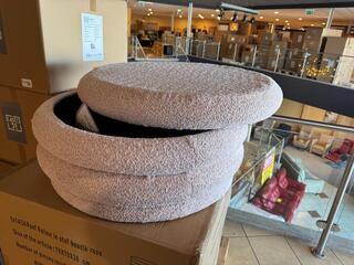 Poef Home bound by KY, Feline, roze