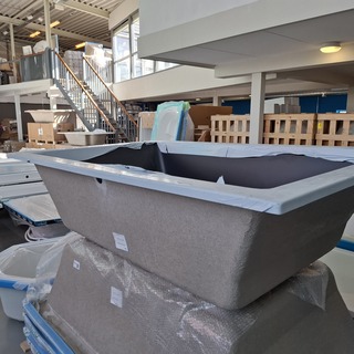 Ligbad Xenz, Society , mat zwart