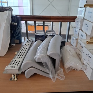 Divers badkamer toebehoren