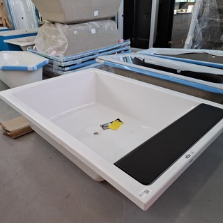 Ligbad Riho, Savona, glans wit