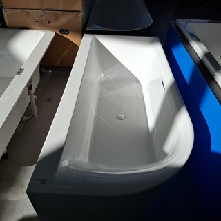 Half-vrijstaand ligbad (1 x ronde hoek) Korver, ZENN, wit