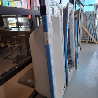 Ligbad Xenz, Dominica, wit