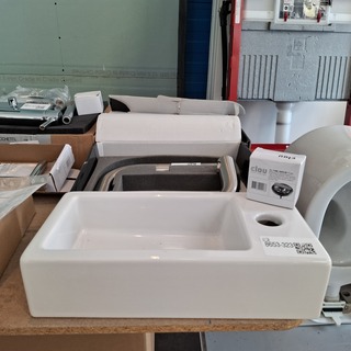 Fontein Clou, glans wit