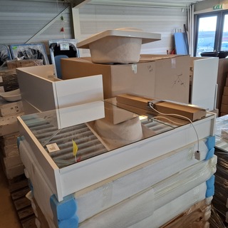 ca. 8x  Spiegelkast glans wit