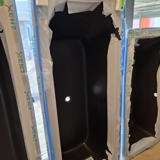 Ligbad Xenz, Aruba, ebony