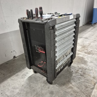 Gereedschapskar met inhoud, Facom, 100