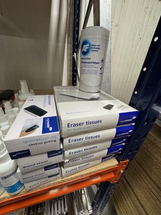 Partij kantoorbenodigdheden voor whiteboards