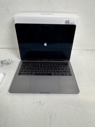 MacBook Pro Apple, A1989, space grey