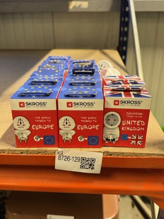 Ca. 18x Reisstekker O.a.: Skross