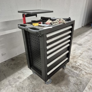 Gereedschapskar met inhoud, Kastor