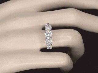 Witgouden ring met 2.90 carat briljanten