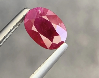 Natuurlijke Robijn – Burma (Myanmar) | 1.63ct, Roze / Rood